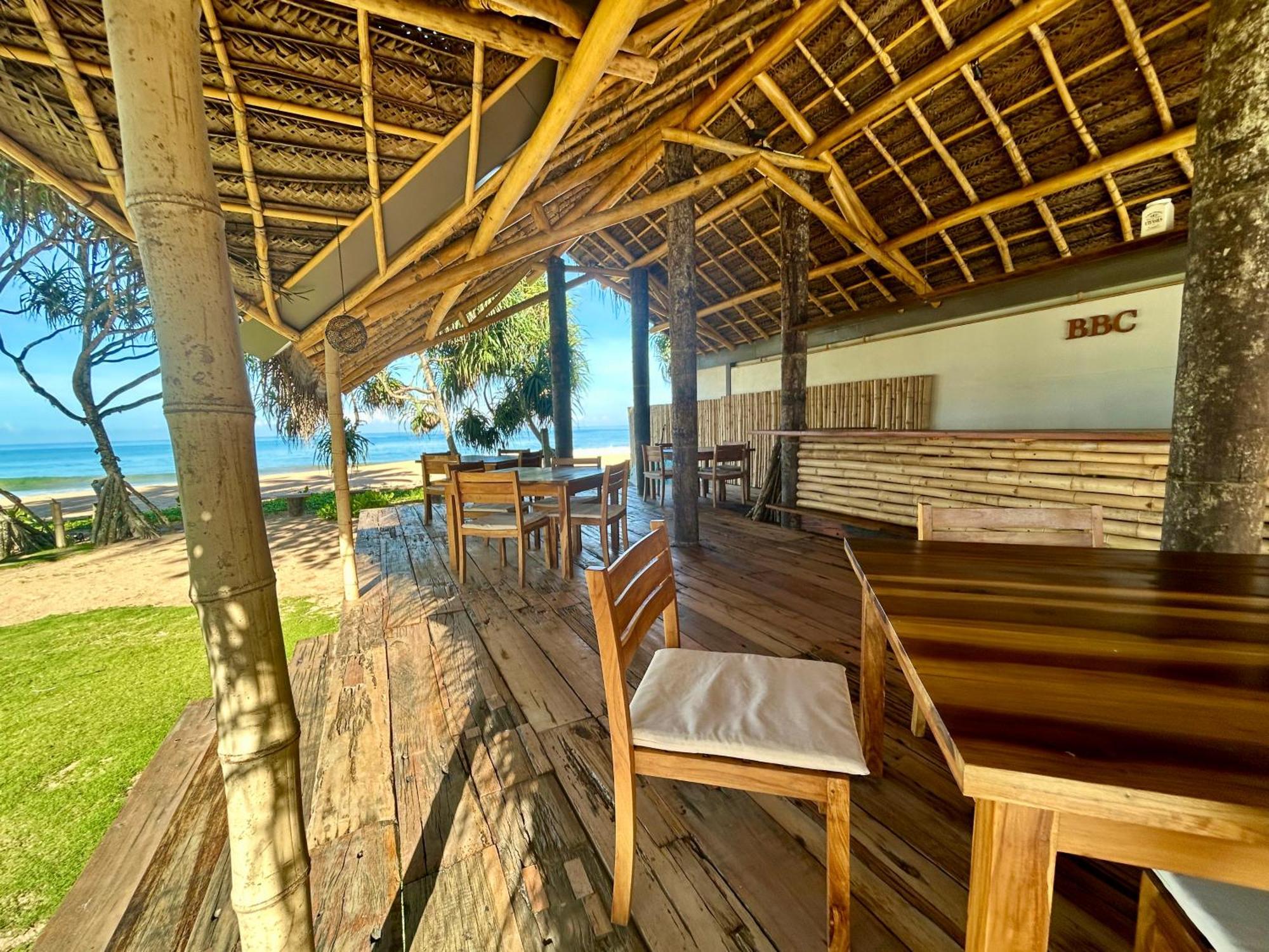 Cookie Aunt Beach Hotel Bentota Buitenkant foto